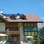 Garni Val De Costa Hotel