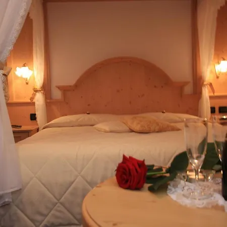 Garni Val De Costa فندق كنازاي